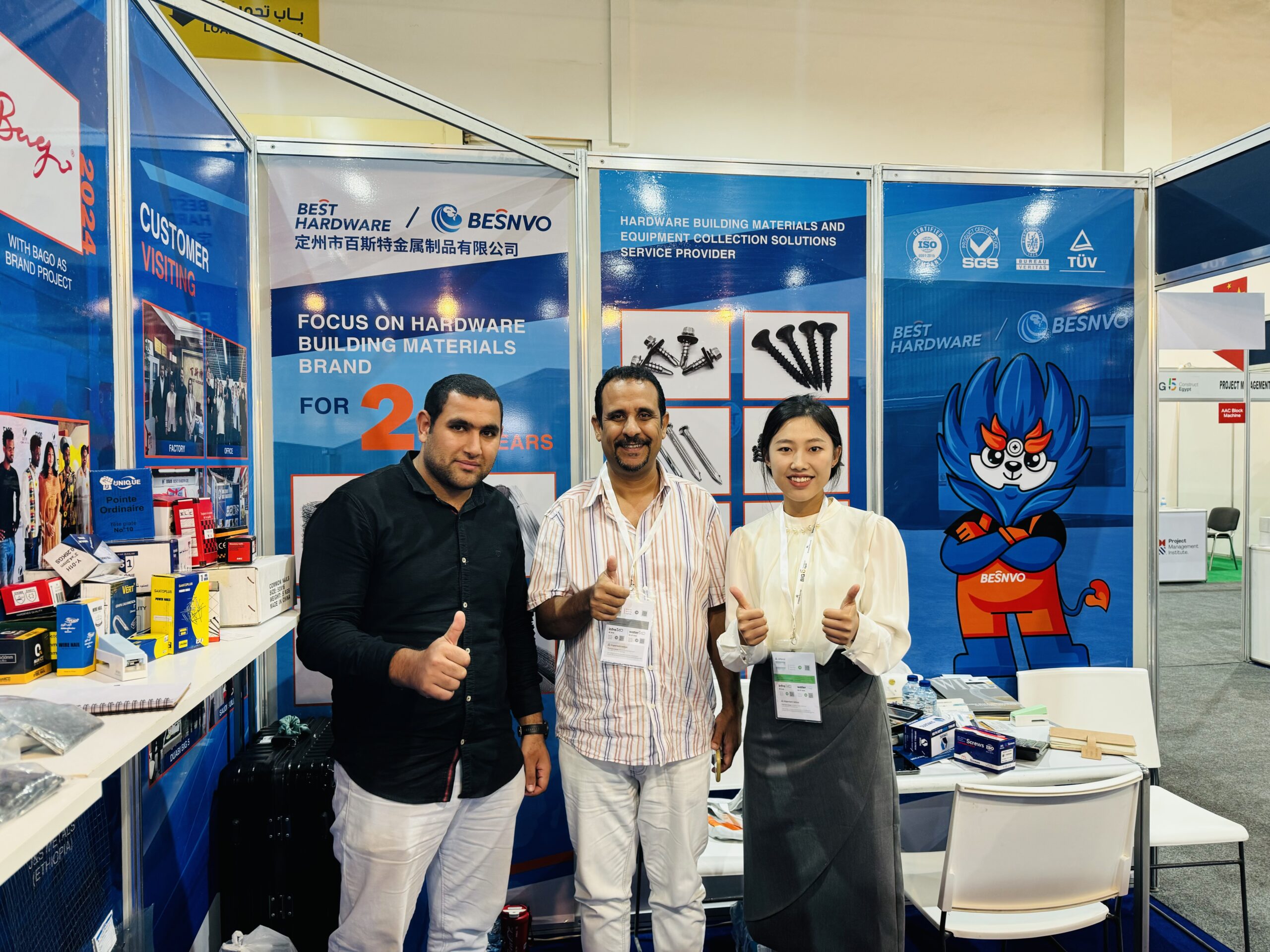 Product presentation at a trade exhibition