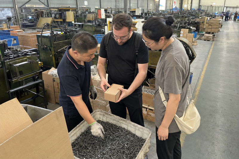 import common nails from China specifications including size and wire diameter