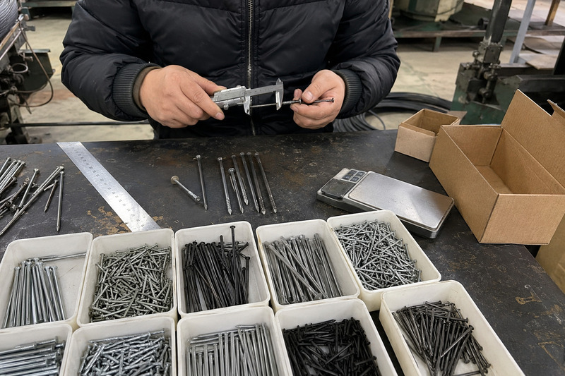 nails manufactured according to diameter length head point and packaging requirements